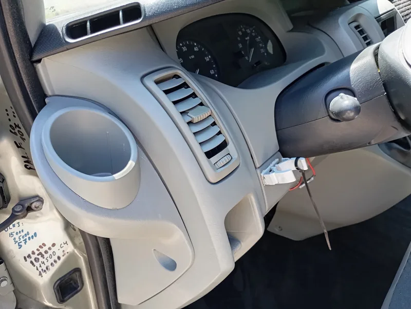 Renault Trafic po čištění silně znečištěného interiéru